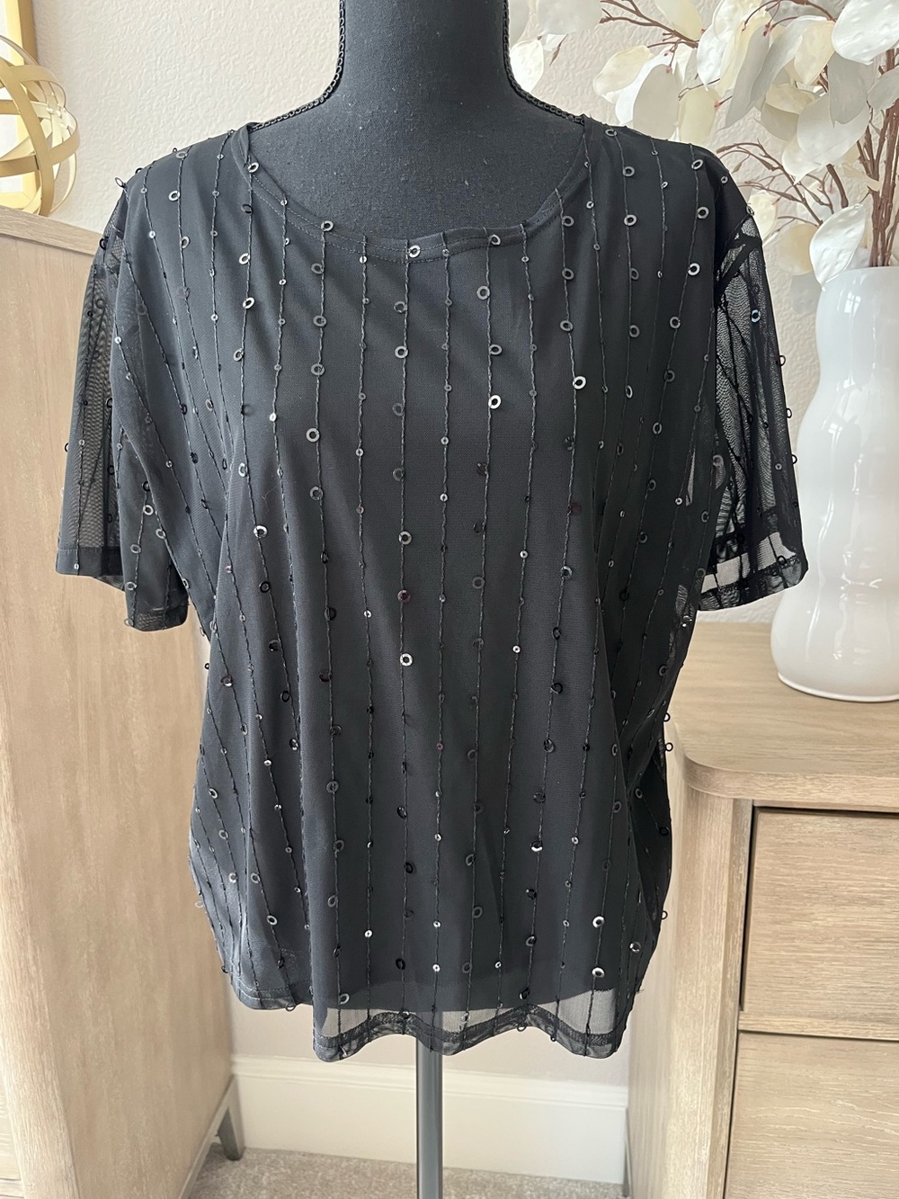 Black Sheer Mesh Lined Short Sleeve Blouse XL Sparkling Sequin Ring Details